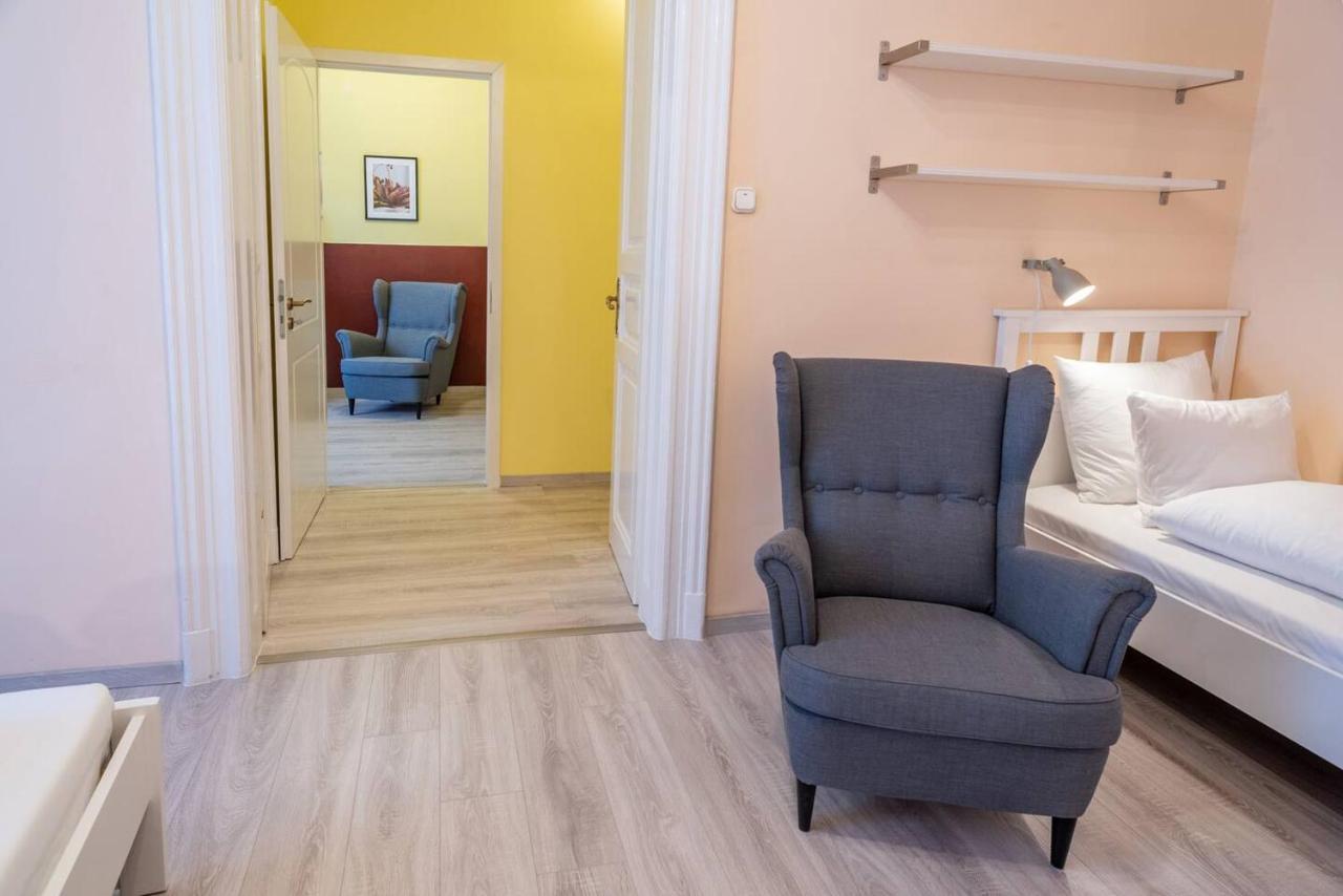 Central And Large Ac Home Away From Home Budapest Exterior foto
