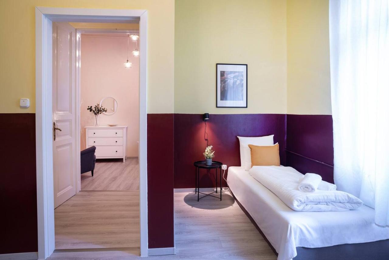 Central And Large Ac Home Away From Home Budapest Exterior foto